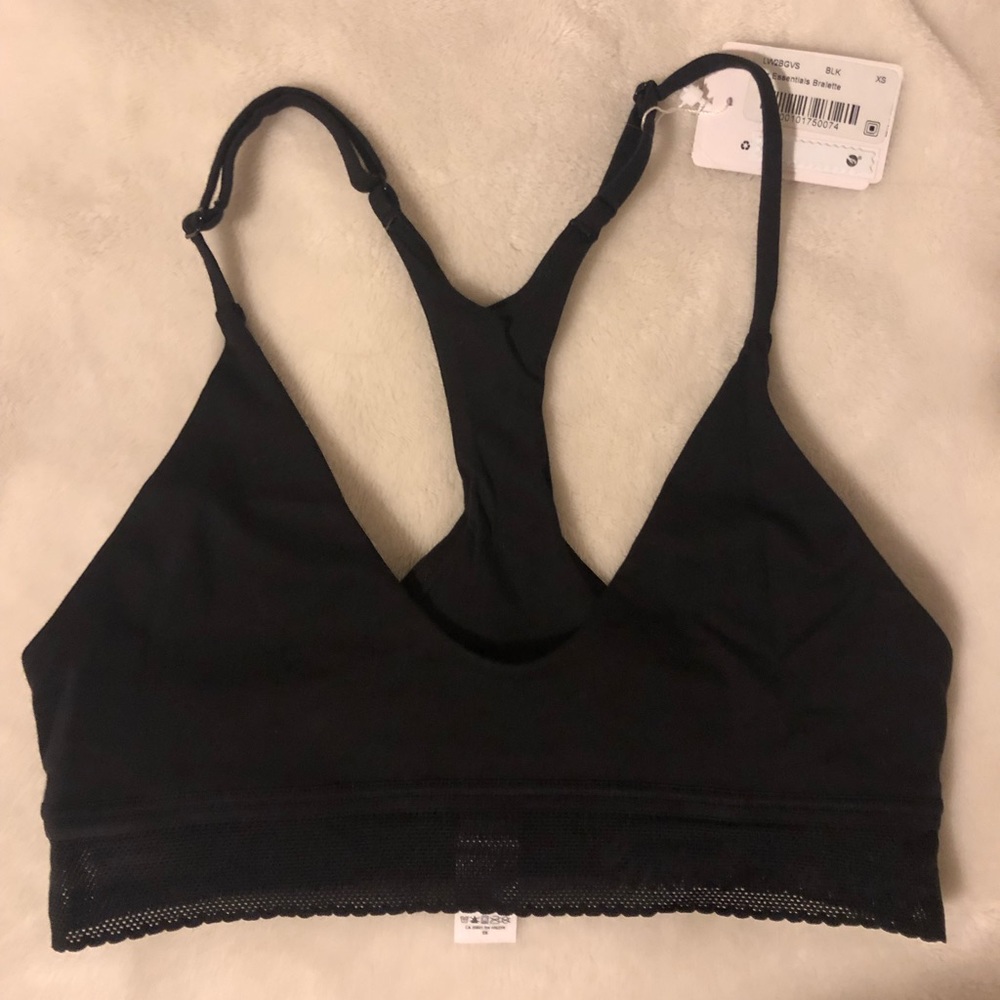 NEVER WORN lululemon bra :)